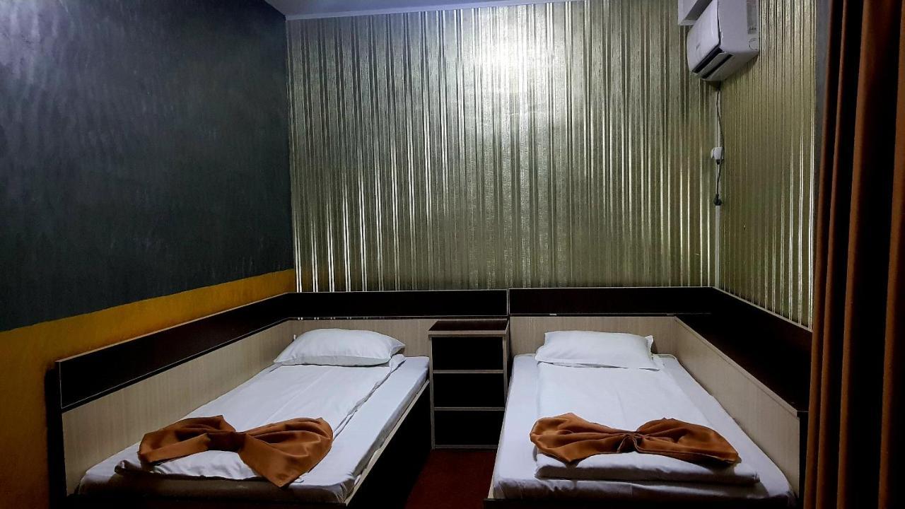 Asia Hotel Targu Jiu Ngoại thất bức ảnh