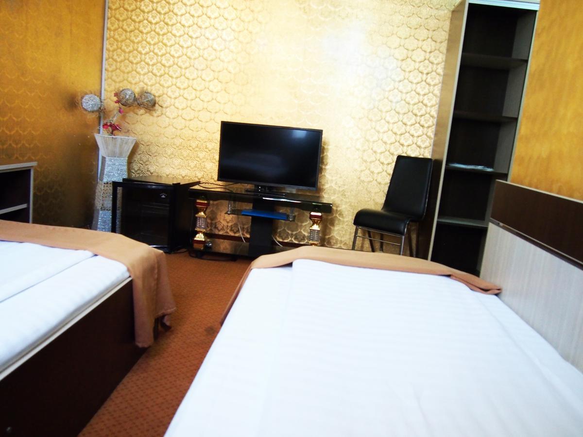 Asia Hotel Targu Jiu Ngoại thất bức ảnh