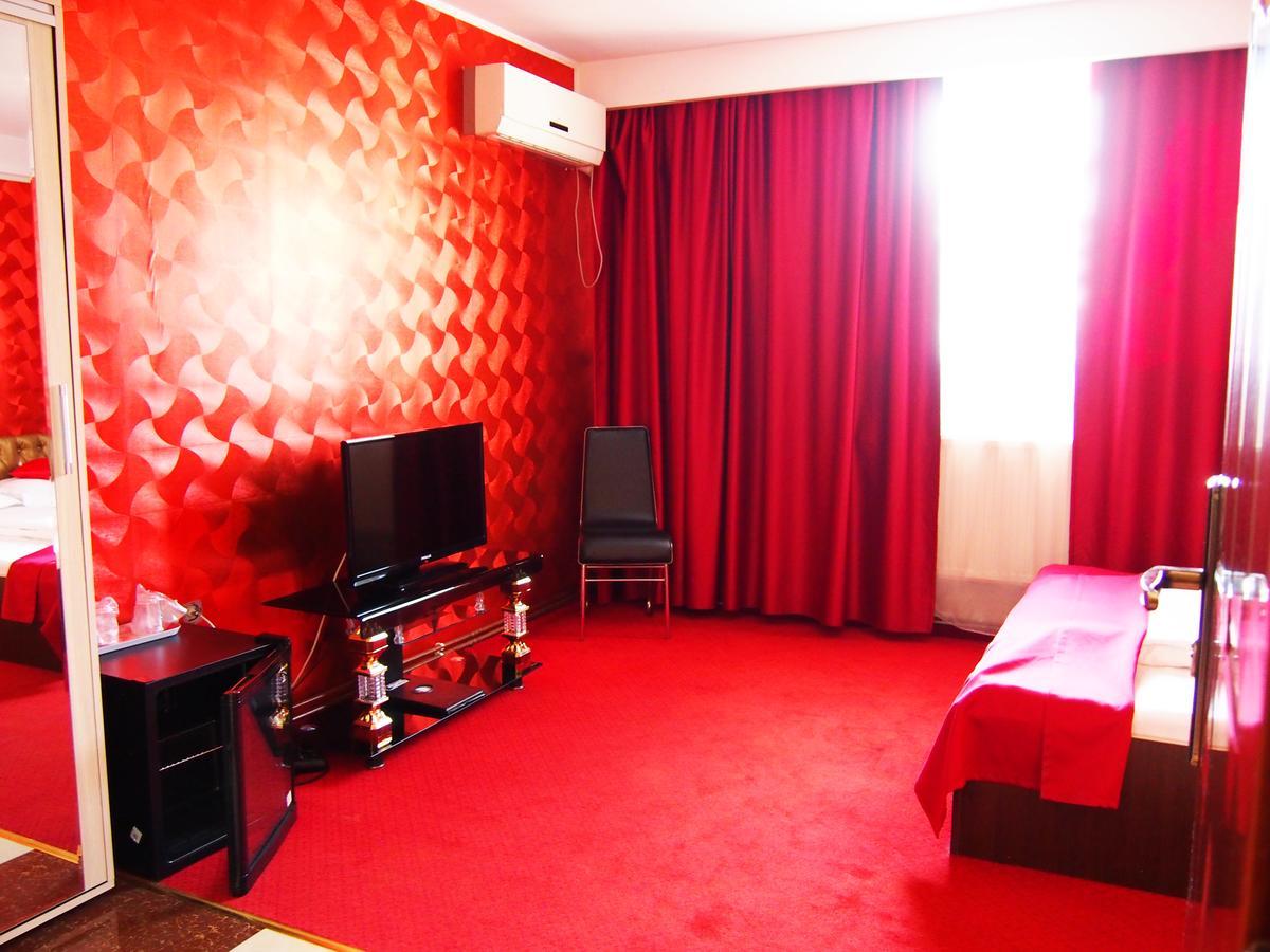 Asia Hotel Targu Jiu Ngoại thất bức ảnh