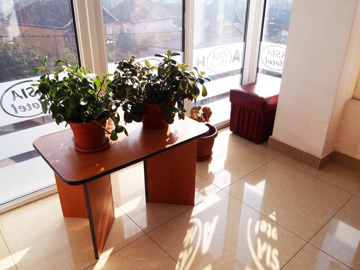 Asia Hotel Targu Jiu Ngoại thất bức ảnh