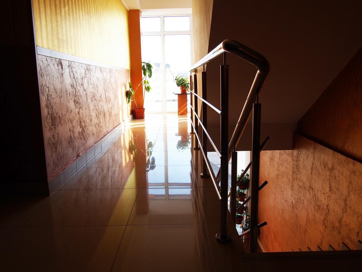Asia Hotel Targu Jiu Ngoại thất bức ảnh